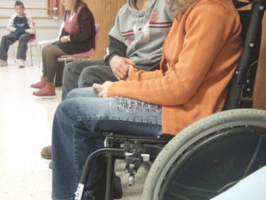 420 de persoane cu dizabilităţi, cursate gratuit la Constanţa